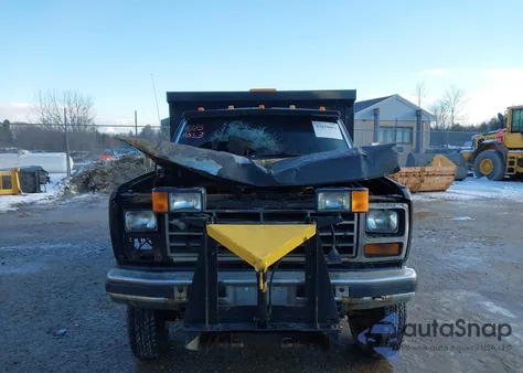 1986 Ford F350 z USA, uszkodzony, nr VIN 2FTHF36L9GCA24286